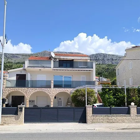 Tanja פודסטראנה