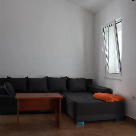 Tanja Подстрана