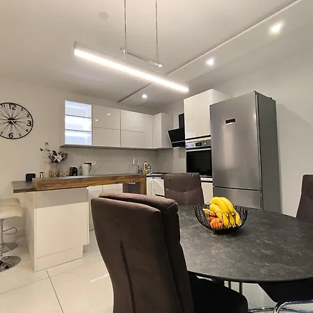 Tanja Apartament *
