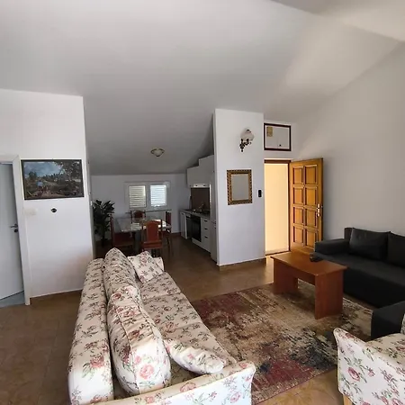 Tanja Apartament *